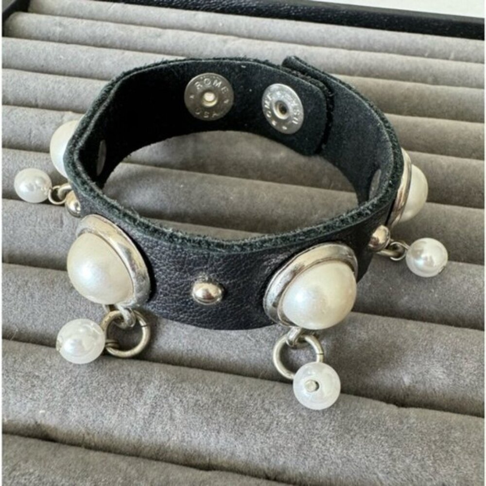 LEATHERROCK Bracelet LR Leather Genuine Leather W Faux Pearl Embellishment Black - Picture 4 of 16